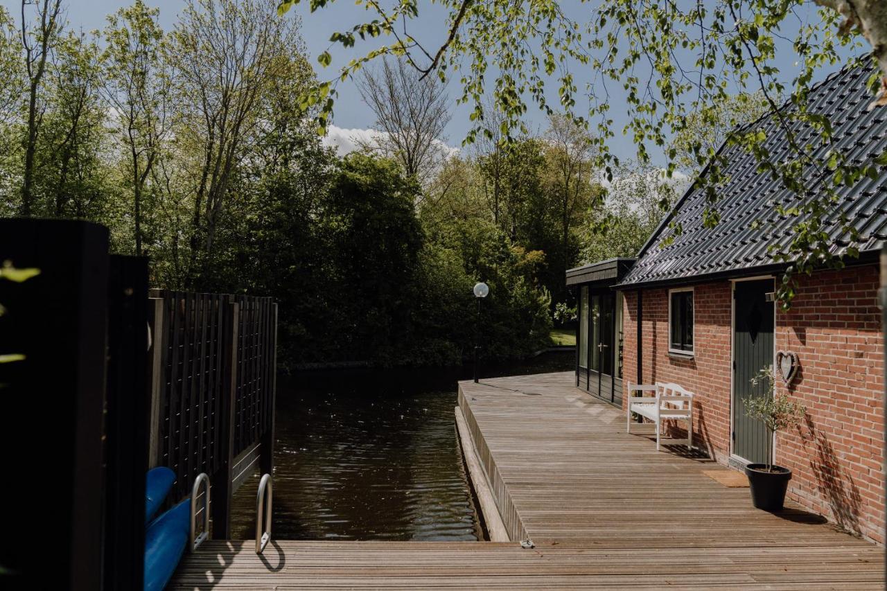 B&B Oan'T Wetter Dokkum Exterior photo