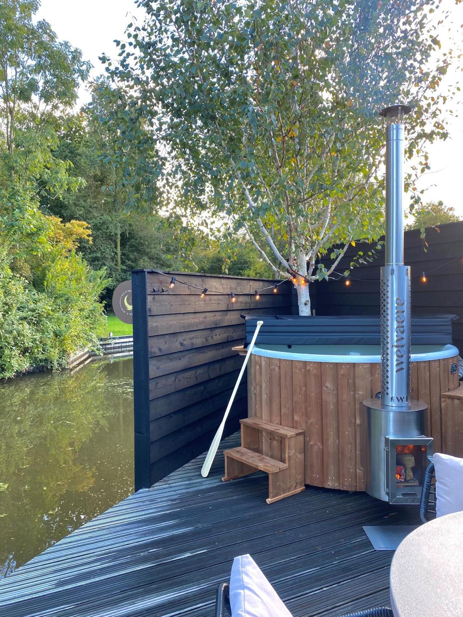 B&B Oan'T Wetter Dokkum Exterior photo